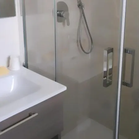 Stefania Oda ve Kahvaltı