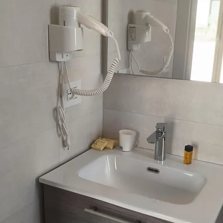 Stefania Oda ve Kahvaltı Bari